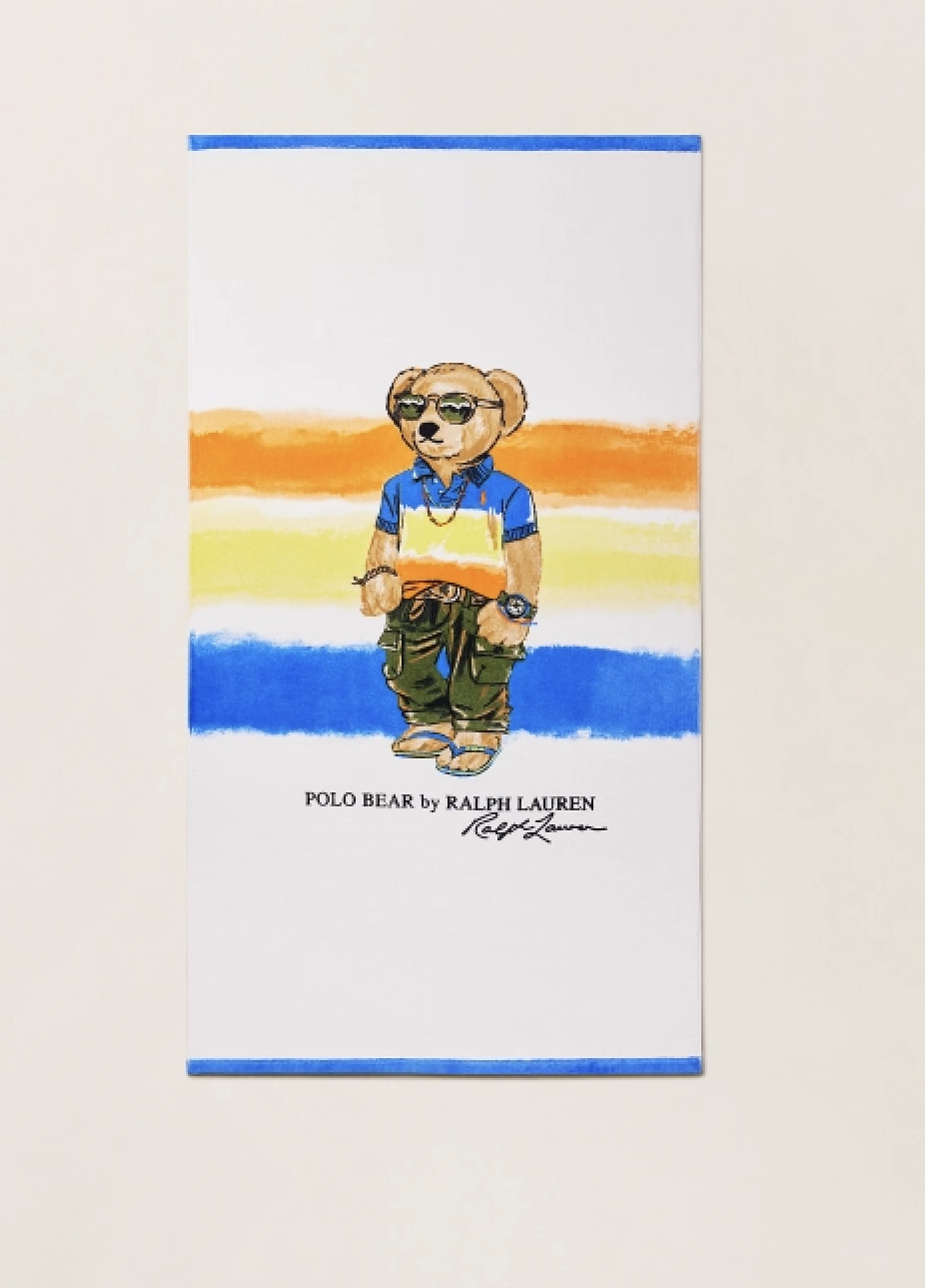 4 Luxurious Beach Towels to Cosy Up Your Long Weekend