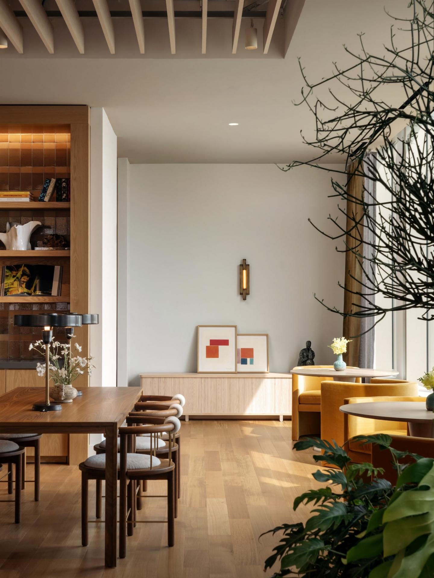 This Workspace Offers the Comfort of Working from Home