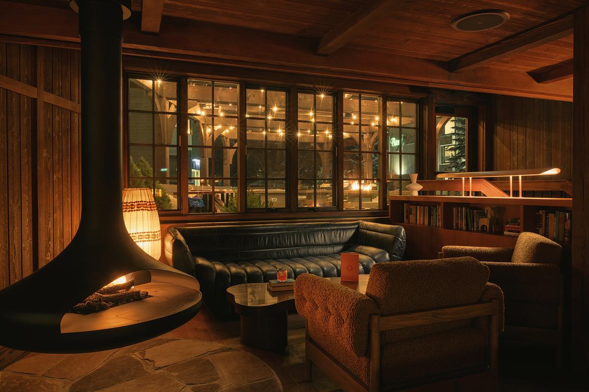 落磯山腳下的設計饗宴:Bluebird餐廳重塑阿爾卑斯山小屋美學