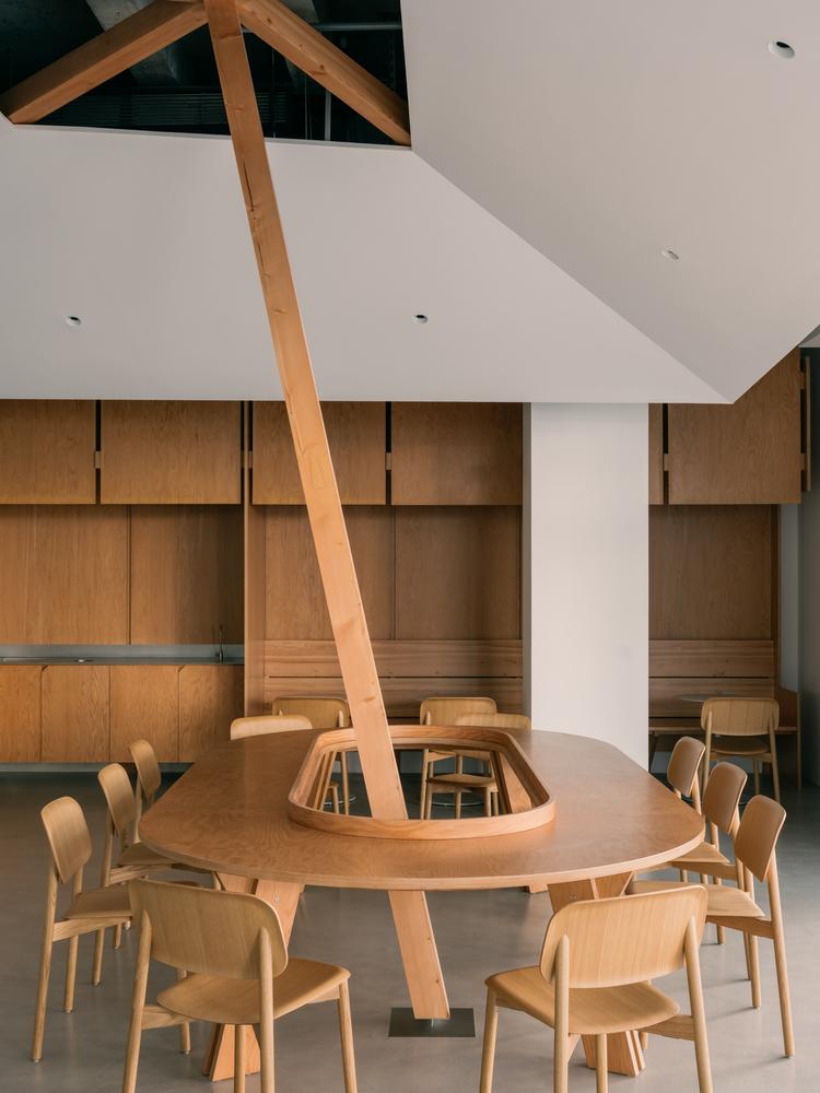 Blue Bottle Coffee上海西岸店, 老船塢邊的咖啡美學