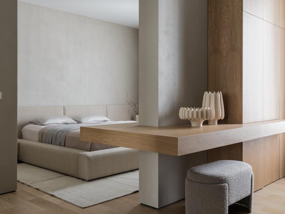 Clever Transitional Solution Makes this Open-Plan Abode Warm and Minimal