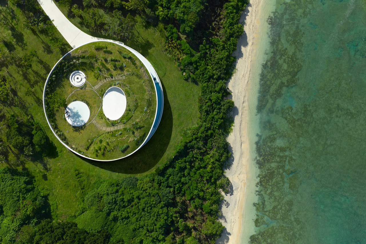 由藤本壯介打造的石垣島夢幻別墅:NOT A HOTEL ISHIGAKI “EARTH"