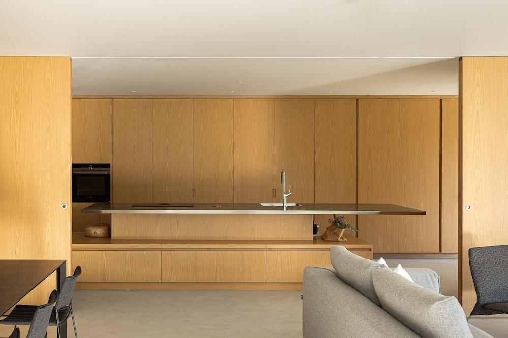 Inside a Split-Level Home in Harmony with Nature