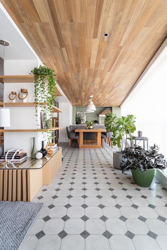 Modern Comfort Meets Nature in this São Paulo Apartment