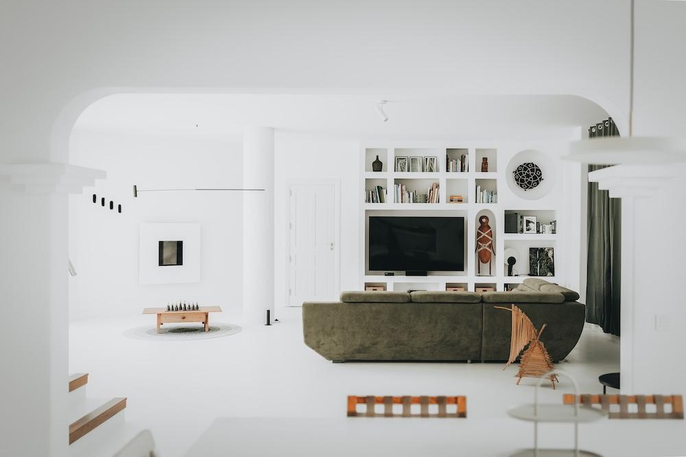White and Green Villa in Lanzarote Blends Simplicity with Natural Beauty
