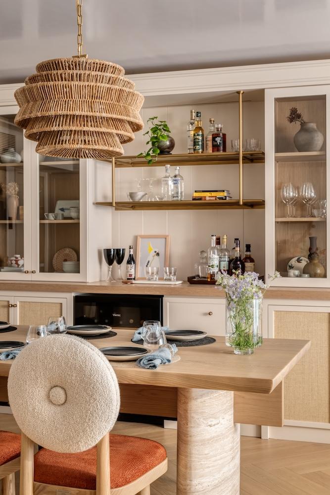 How JJ Acuna Turns a Vintage Kowloon Tong Unit into a Bright, Airy Home