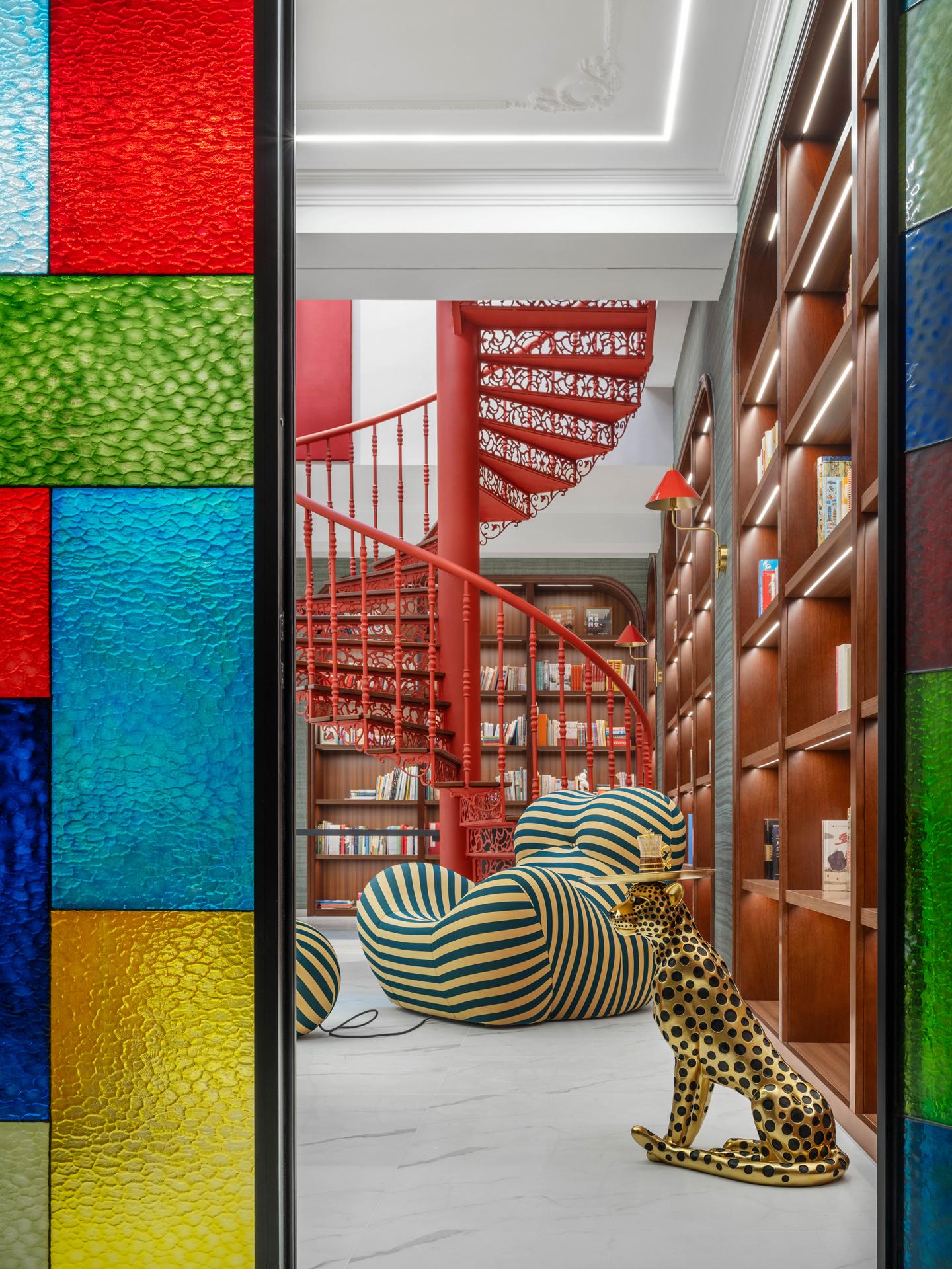 This Beijing Home Channels Piet Mondrian's Colour Theory into Luxury Living