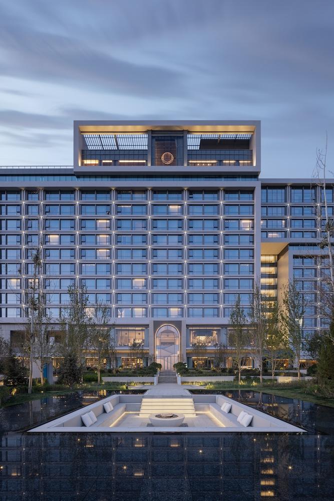HKS Translates Traditional Ili Courtyard Homes into New Xinjiang Hotel
