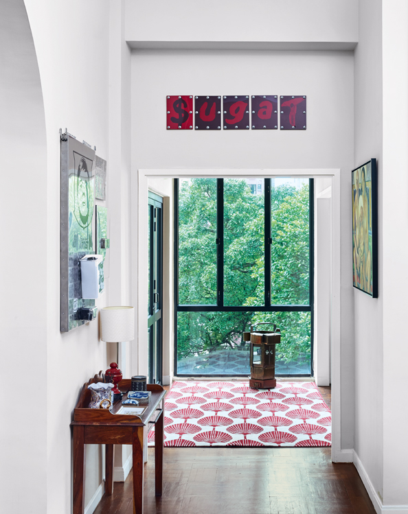 A precious art deco home nestled in the centre of Hong Kong