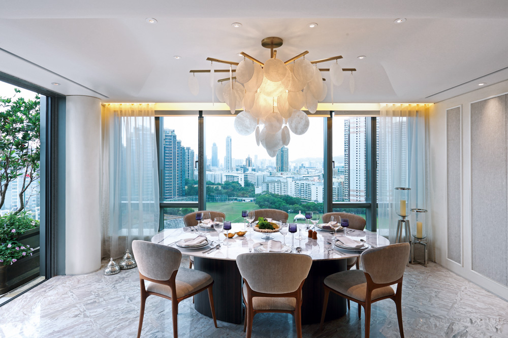 香港設計公司AB Concept打造出舒適寬敞的豪華家居