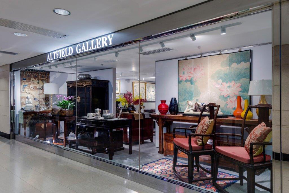 The window display at Altfield Gallery presents fine Oriental pieces