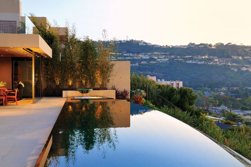 5 of the most luxurious pool designs