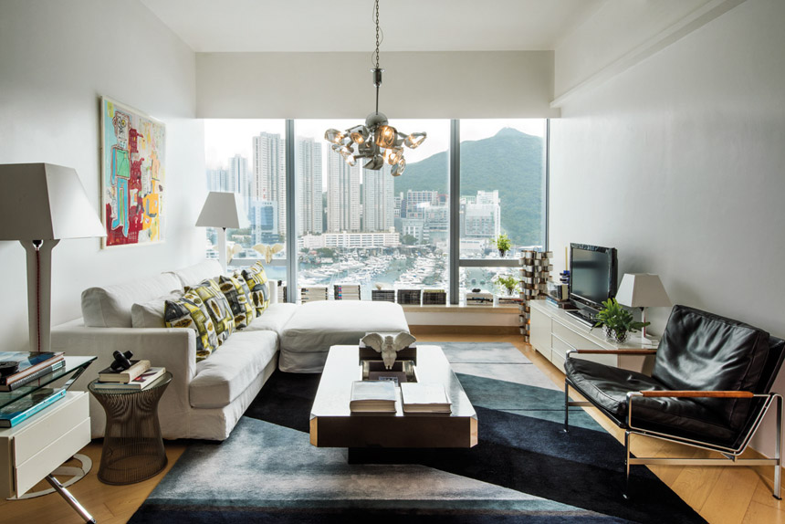 復古與當代設計品齊集Ross Urwin與Darrel Best飽覽香港仔灣的客廳。
