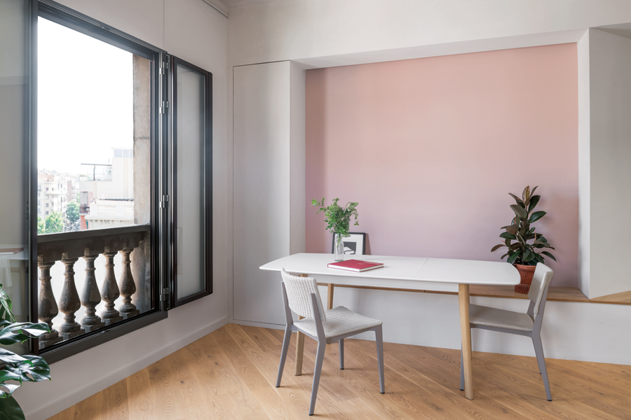 This 550sqft pastel-hued home in Barcelona makes the most of an odd space