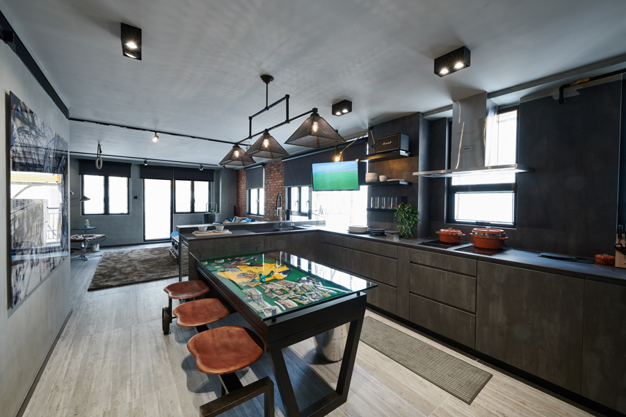 This 700sqft West Kowloon bachelor pad is designed for a sports-loving gentleman
