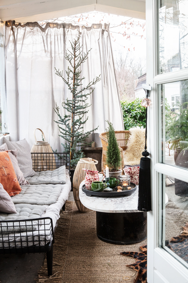 A rustic-modern Copenhagen home that’s dressed up for the holidays