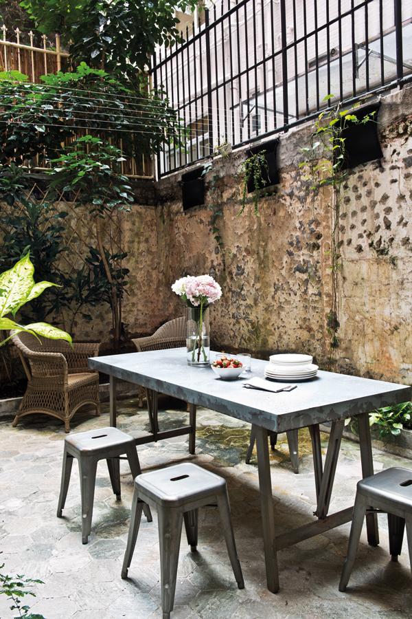 The courtyard is an ideal space for entertaining