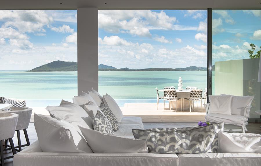 Paola Navone’s contemporary interiors evoke a relaxed Mediterranean vibe, at the same time paying tribute to COMO Point Yamu’s Thai locale and making the most of the spectacular views