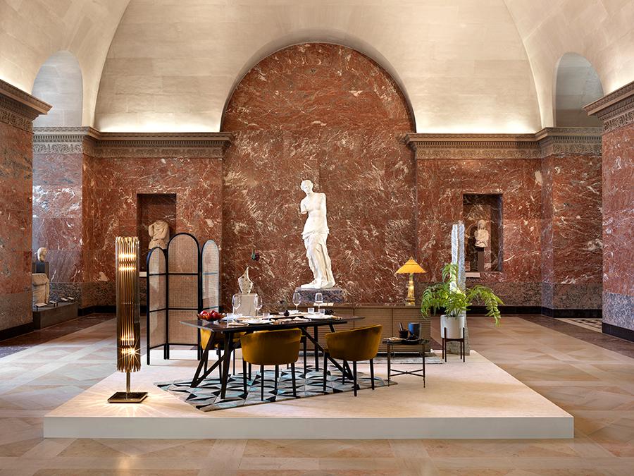 Part of the night at the museum is a dinner with the Venus of Milo. (Photo: Julian Abrams, courtesy of AirBnb)