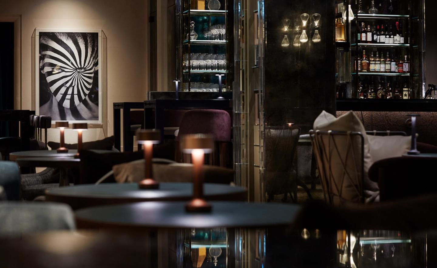 Dark and dramatic, Rosewood Hong Kong's DarkSide has pitch-perfect lighting that sets the mood for the conclusion of a night out 