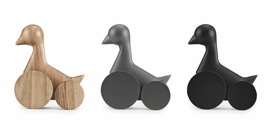 Ducky, a simple and classic wooden figure