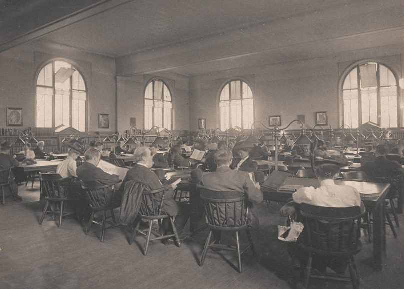 The Carnegie Library於1908年時的一樓閱覽室