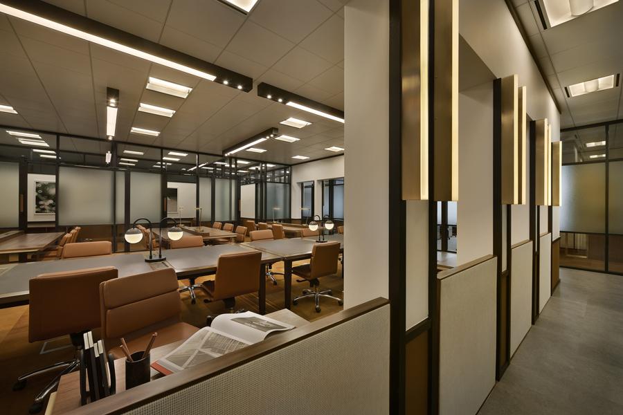 The workhall, with hot desks and hot offices is created for mobile workers