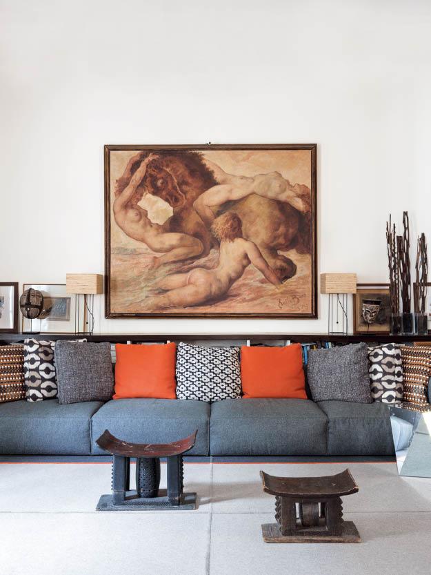 Inside a Parisian Abode Filled with Sculptural Aesthetics