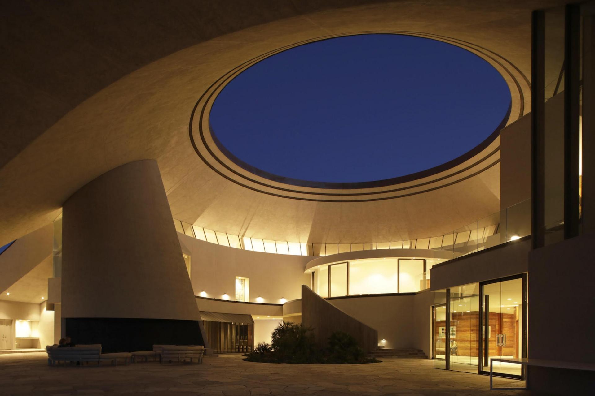 John Lautner S Spaceship Home Is An Architectural Wonder