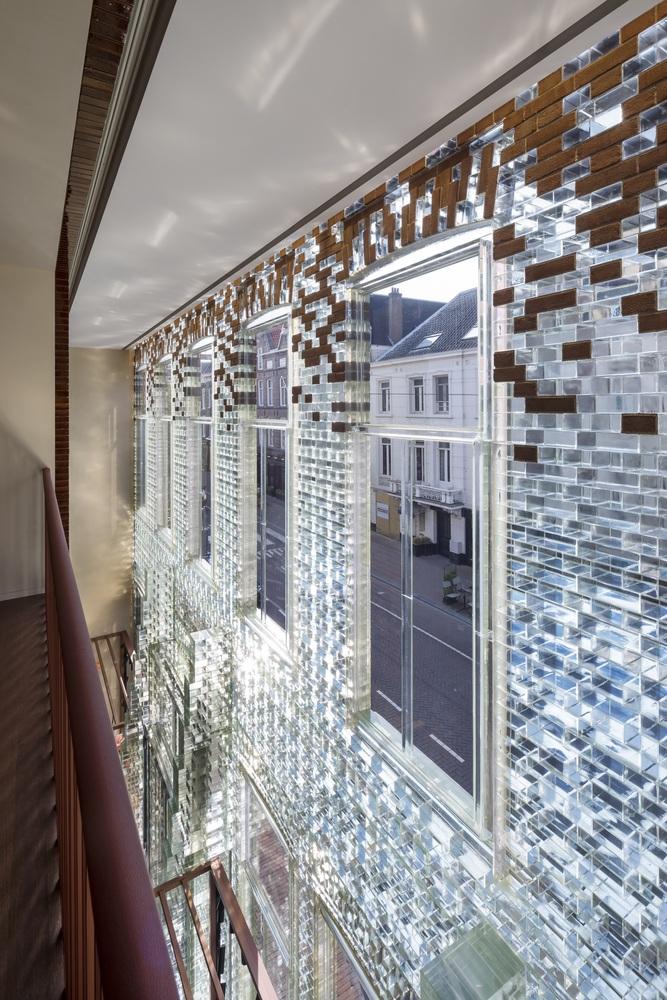 Ethereal Glass Facade Meets Historic Influences in Hermès’s New Amsterdam Store