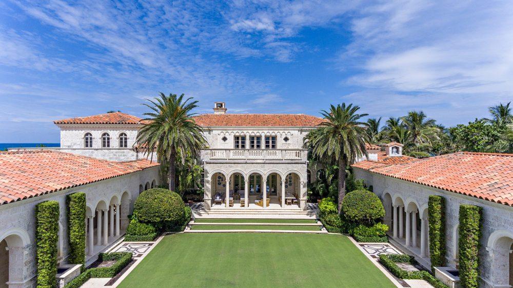 This Palm Beach Mansion Fuses Old-Time Grandeur with Oceanfront Tranquility