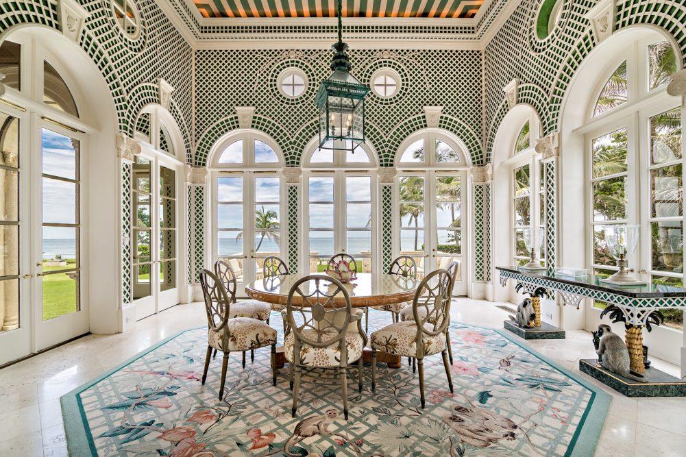 This Palm Beach Mansion Fuses Old-Time Grandeur with Oceanfront Tranquility