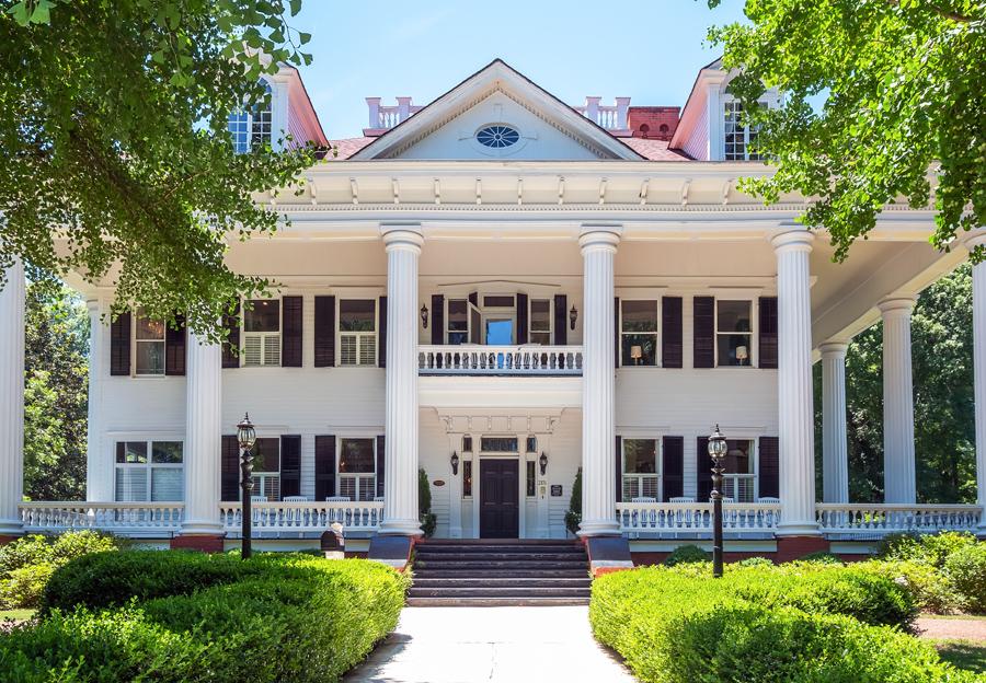 Georgia Mansion that Inspired ‘Gone With The Wind’ Goes Under the Hammer