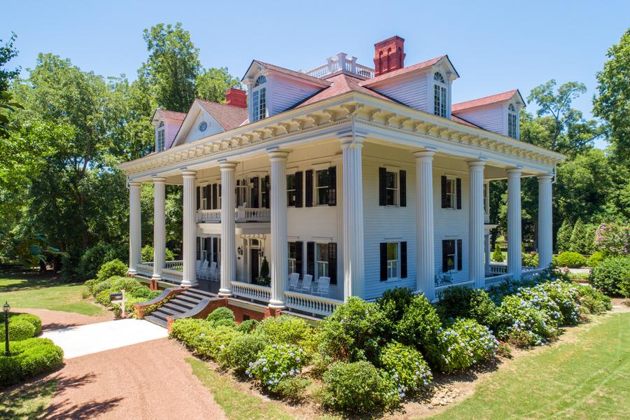 Georgia Mansion that Inspired ‘Gone With The Wind’ Goes Under the Hammer