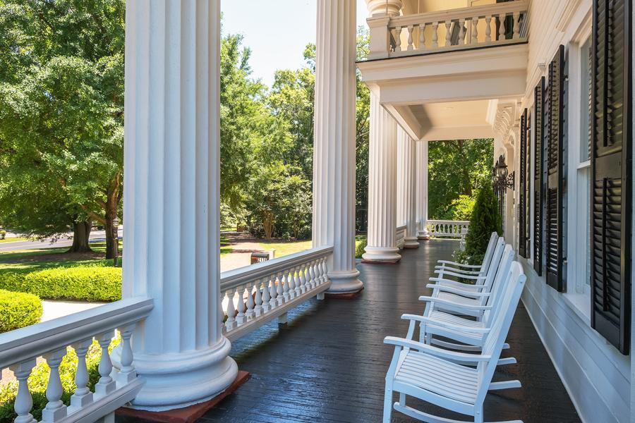 Georgia Mansion that Inspired ‘Gone With The Wind’ Goes Under the Hammer