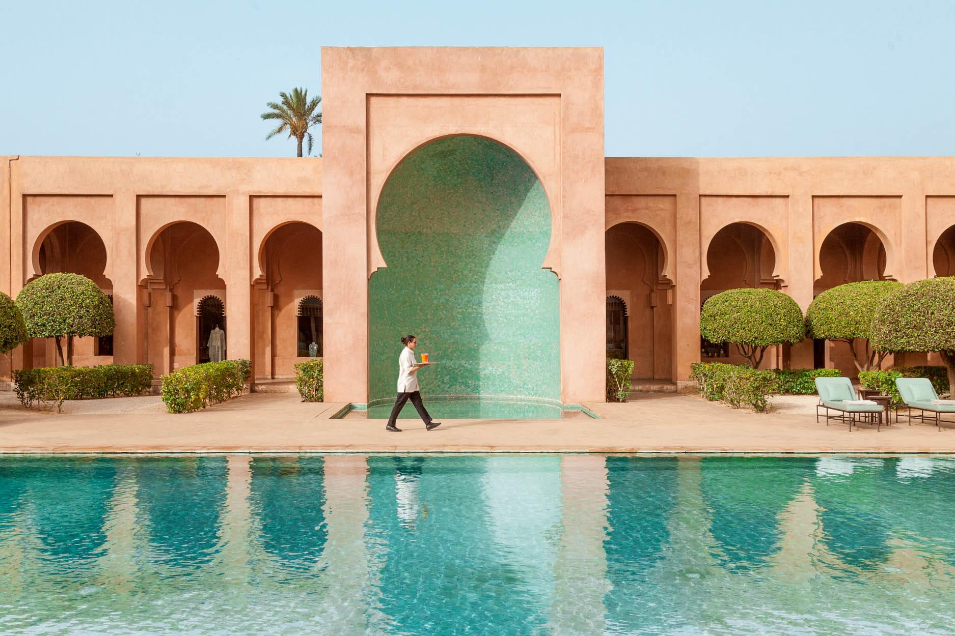 揭開紅牆後的神秘面紗：彷如闖進《阿拉丁》蘇丹皇宮的酒店享受