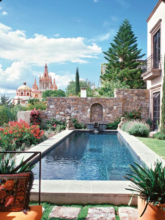 Dive In: All the Beautiful Swimming Pools You Need to Know