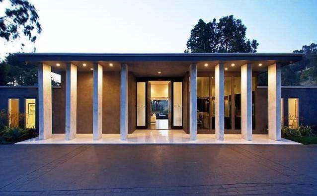 【價值2,700萬的美國流行天王家】 Bruno Mars位於荷理活山上的現代主義舊居
