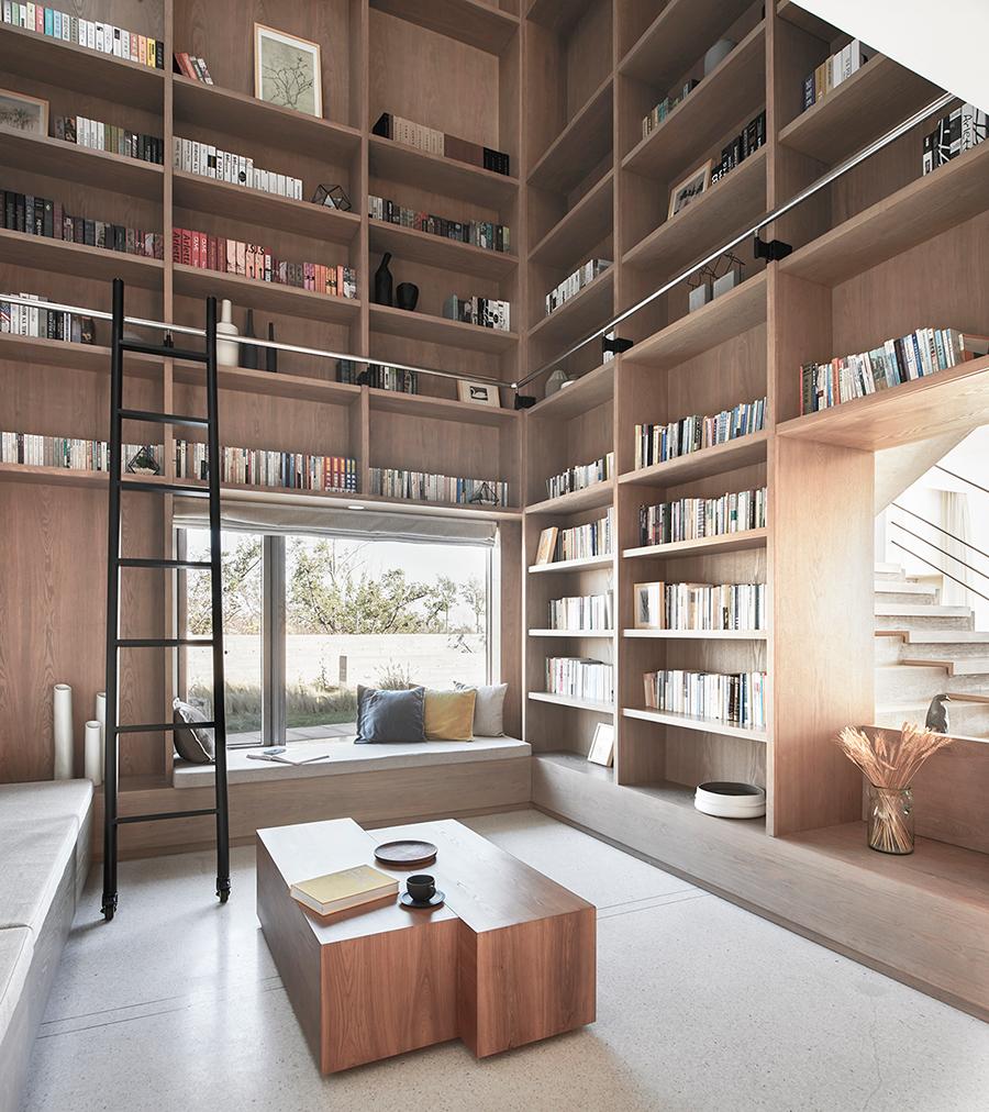 A Chic and Soothing Beachside House in Qinhuangdao, China