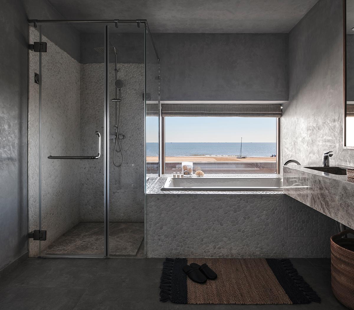 A Chic and Soothing Beachside House in Qinhuangdao, China