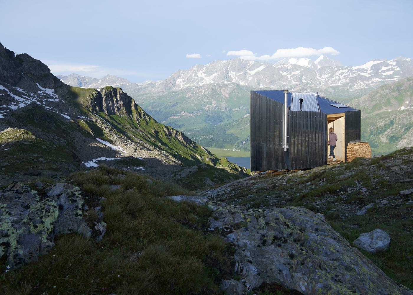 瑞士山頂零廢棄小屋 歐洲之巔獨有美景