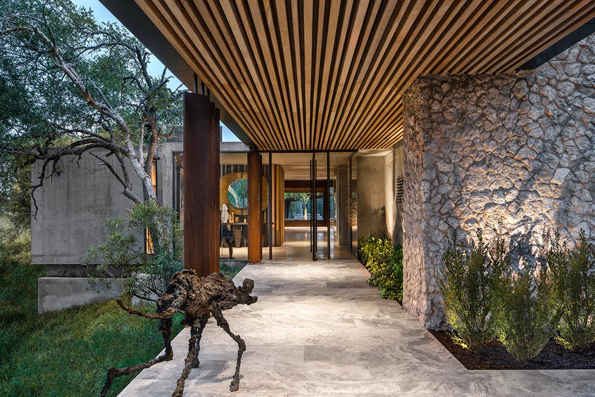 A Modern Luxe Approach To Safari Style Architecture At