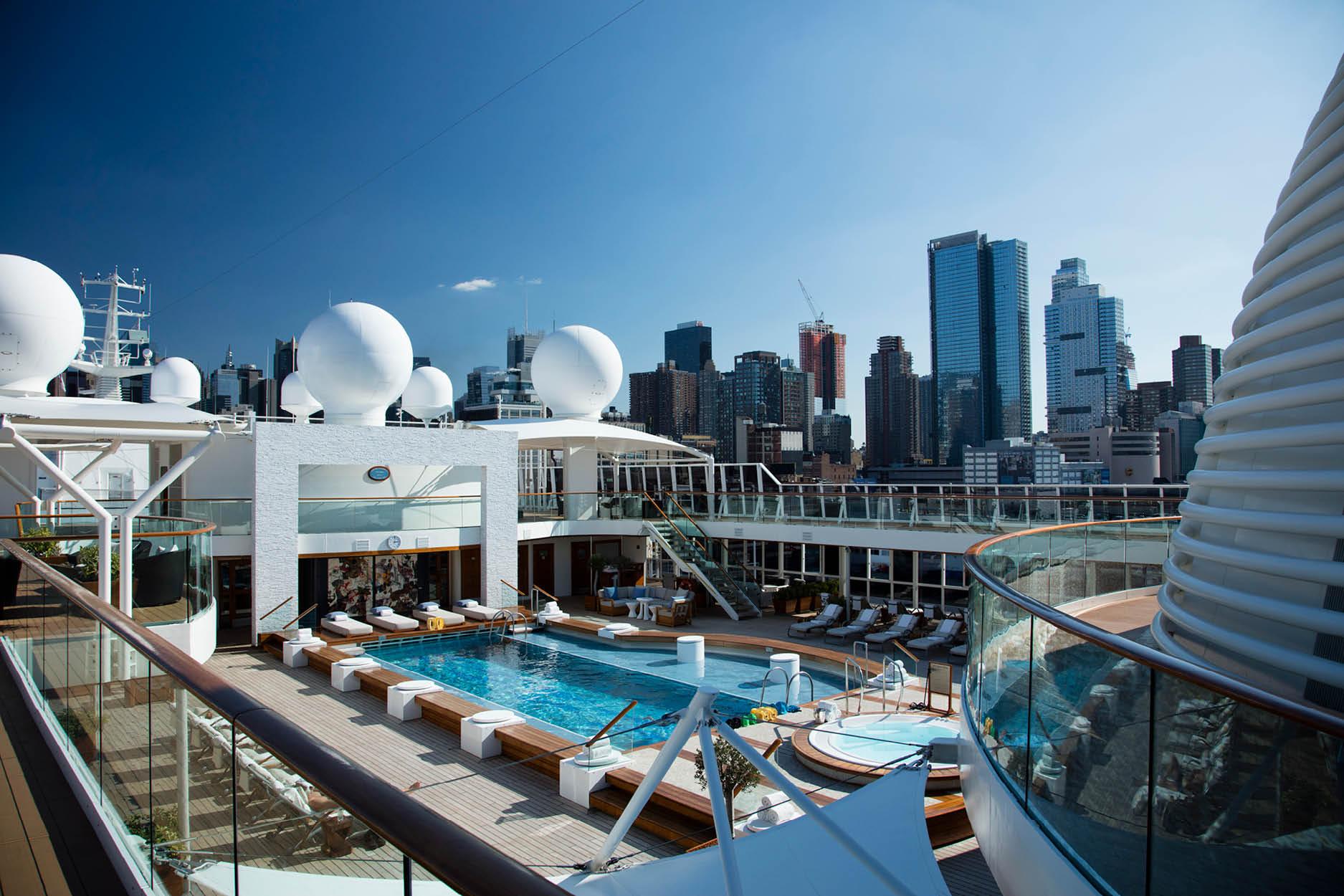 Luxe Living At Sea