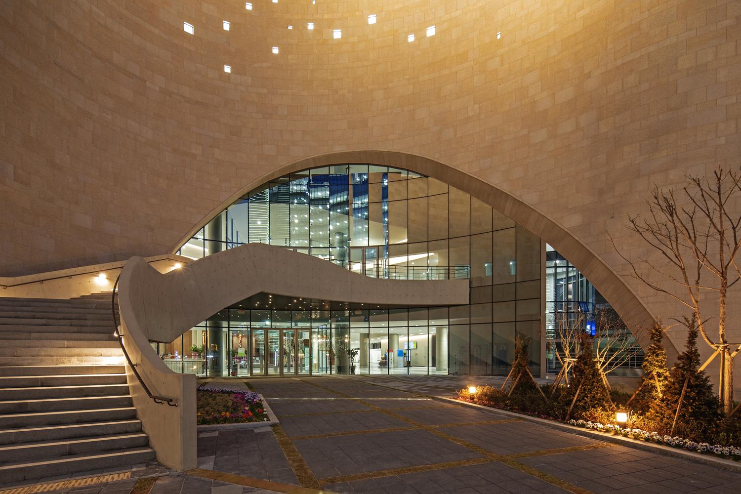 首爾現代化教堂設計 擴展文化空間 鼓勵開放交流