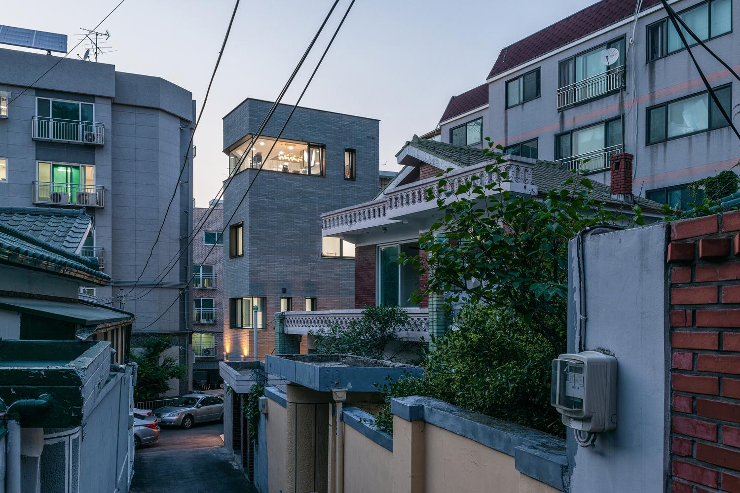 【首爾家居空間大改造】 專為一家三口生活模式 打造的溫馨現代住宅