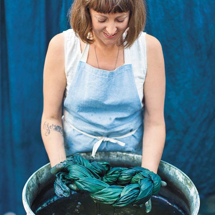 Beginner's Guide to Natural Dyes for Fabric and Yarn - La creative