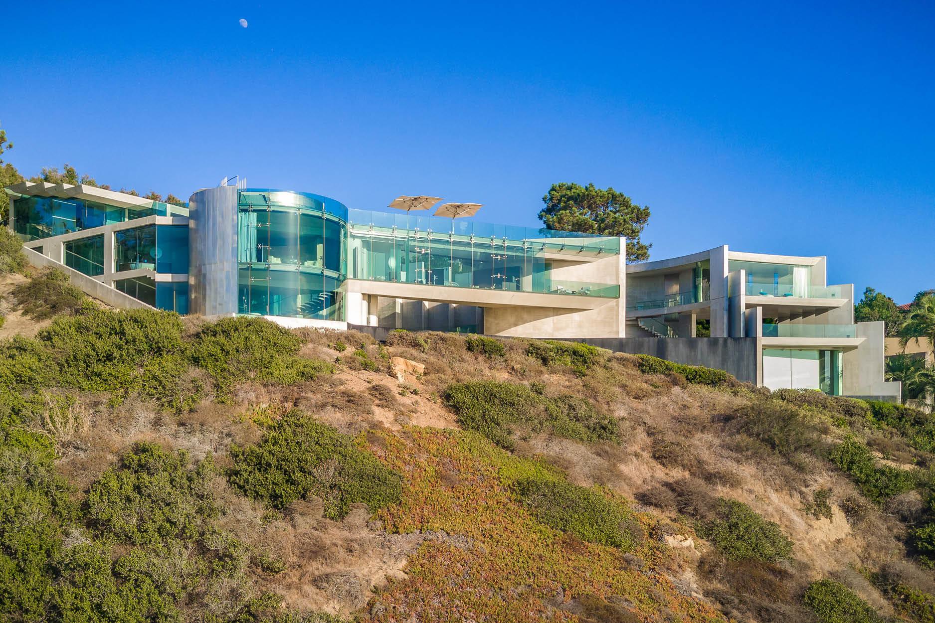 Step Inside Alicia Keys' Splendid Residence in California