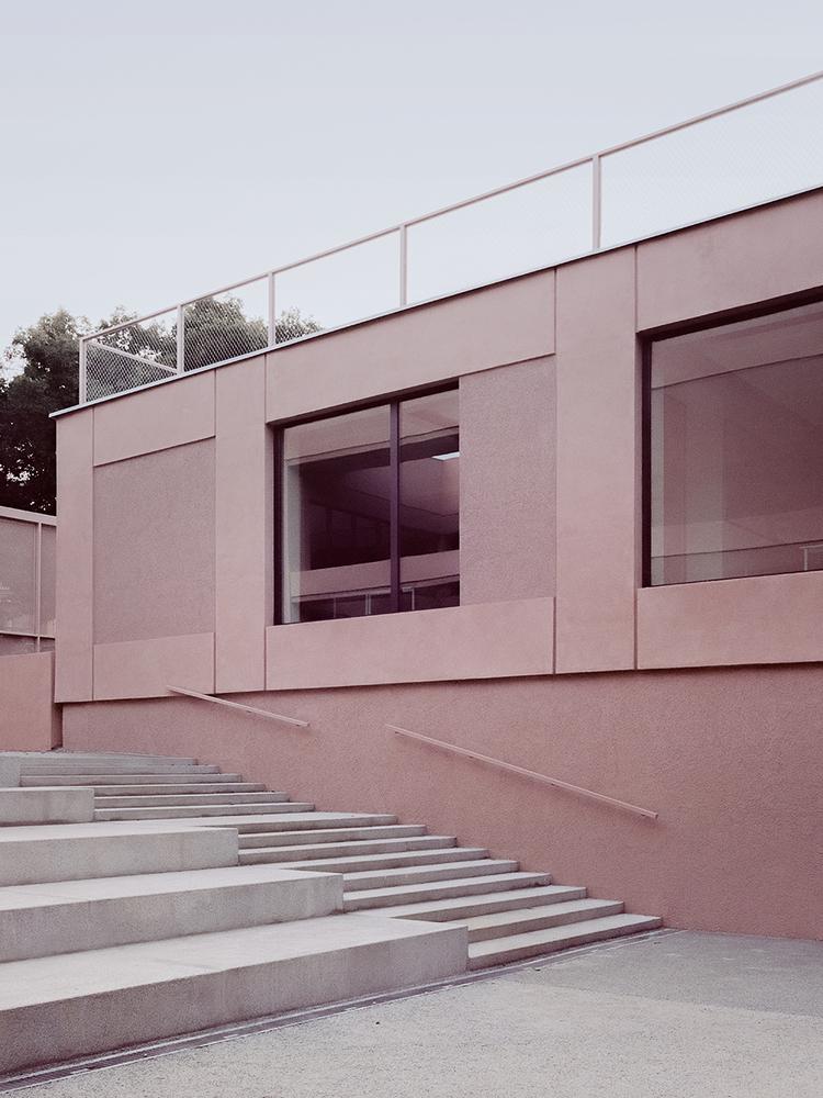 意大利夢幻粉色學校 結合教育和建築的未來