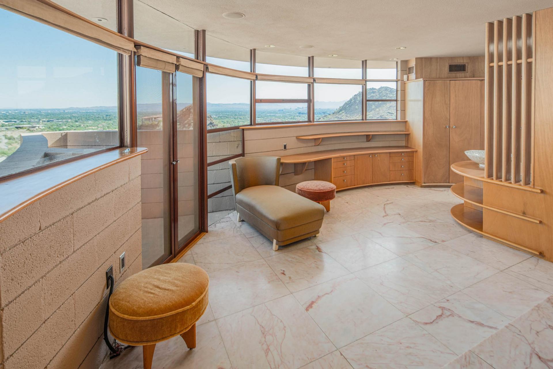 Inside Legendary Designer Frank Lloyd Wright’s Final Home 