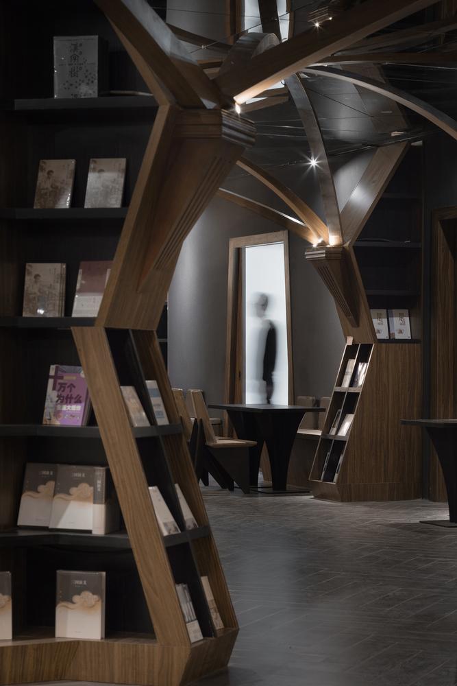 上海最美書店《鍾書閣》！讓你陶醉於閱讀的魔幻鏡像空間